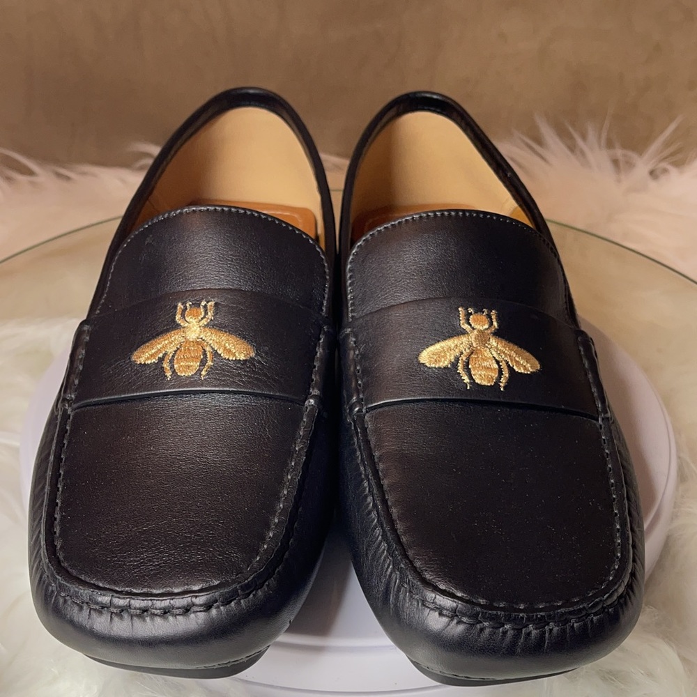 Gucci Bee Imprinted Leather Loafers